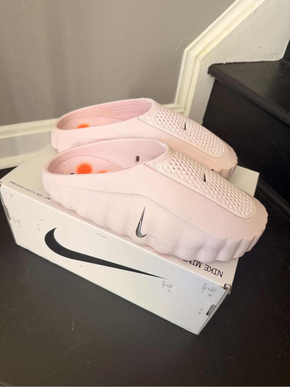 Nike Mind Pink Slides